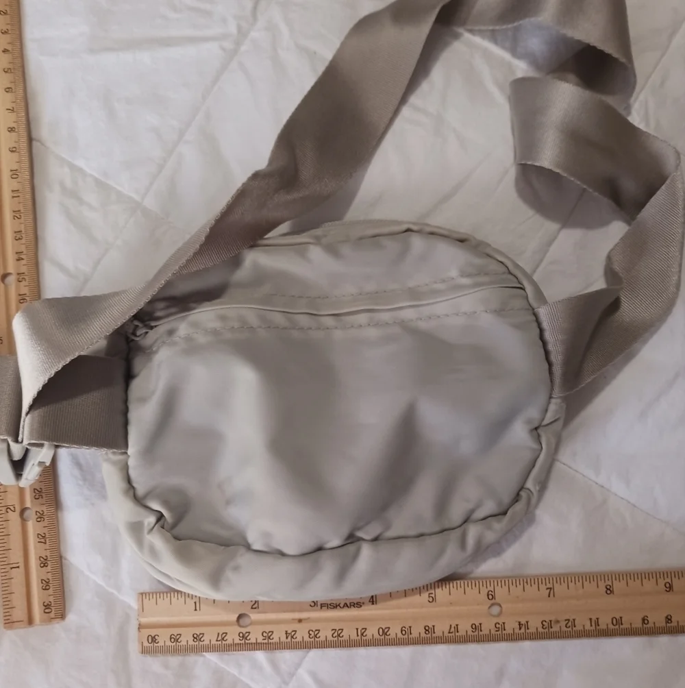Giaim Waist Bag - Picture 4 of 7